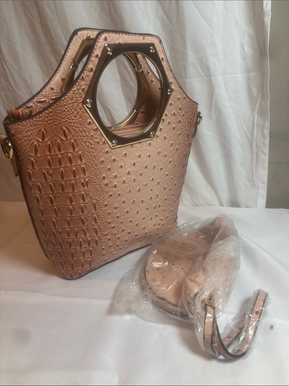 Women’s Faux Ostrich & Croc Tote Bag - Blush Pink